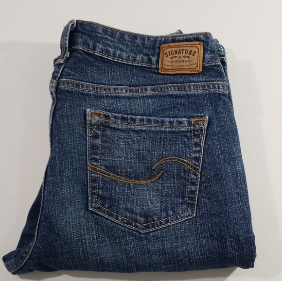 Levi's Low Rise Boot Cut Jeans - Picture 1 of 8